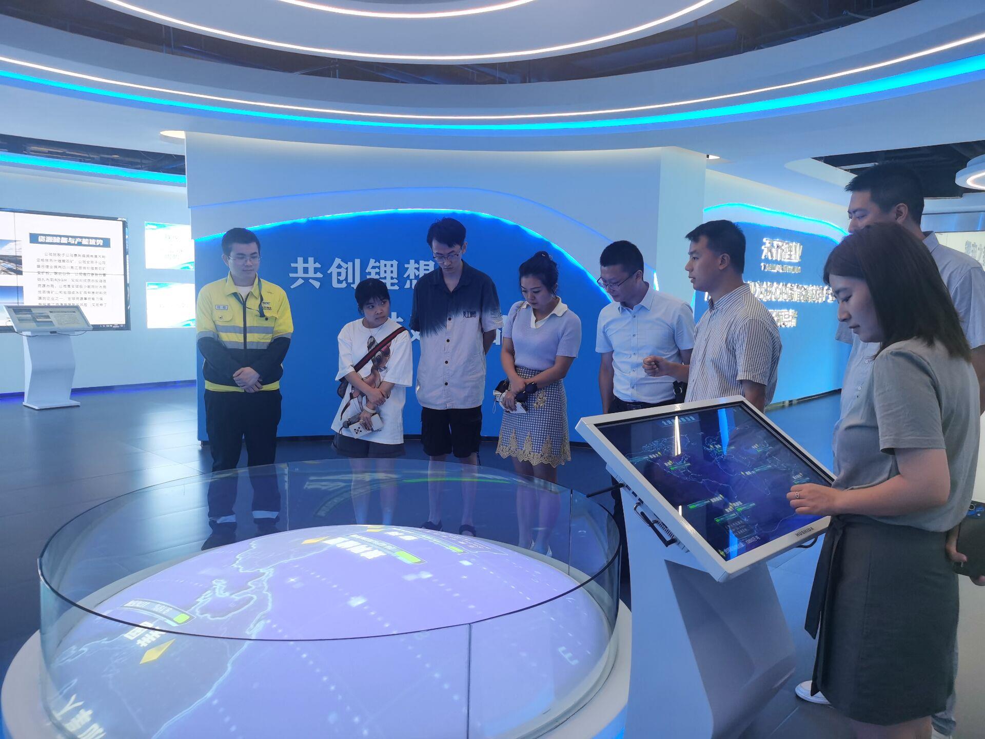 ΰ�¹���(victor1946)�ٷ���վ-Officials Website