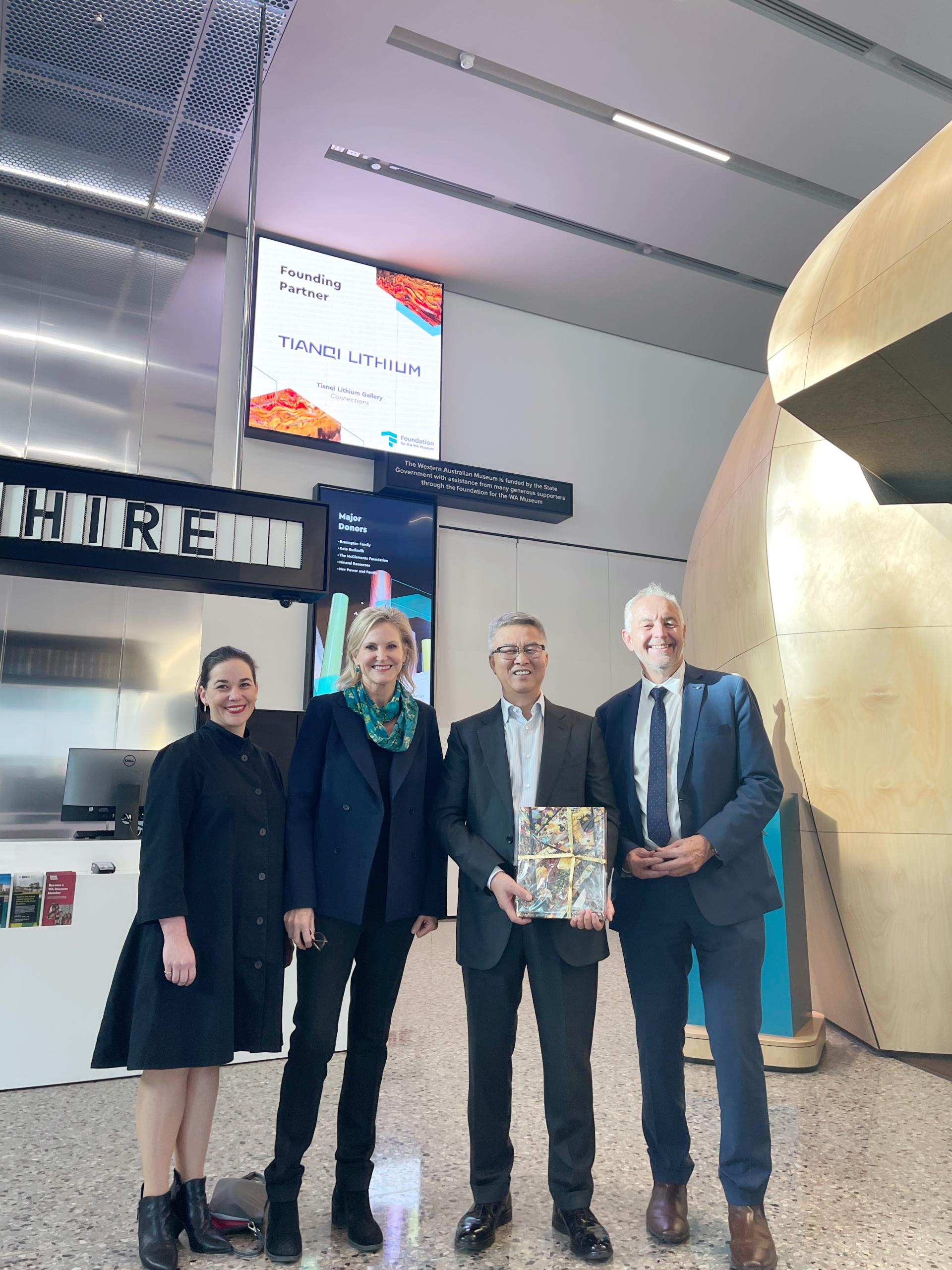 ΰ�¹���(victor1946)�ٷ���վ-Officials Website