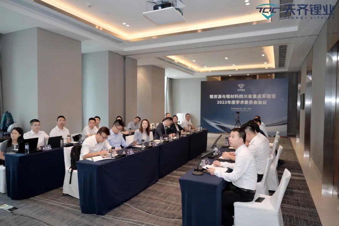 ΰ�¹���(victor1946)�ٷ���վ-Officials Website