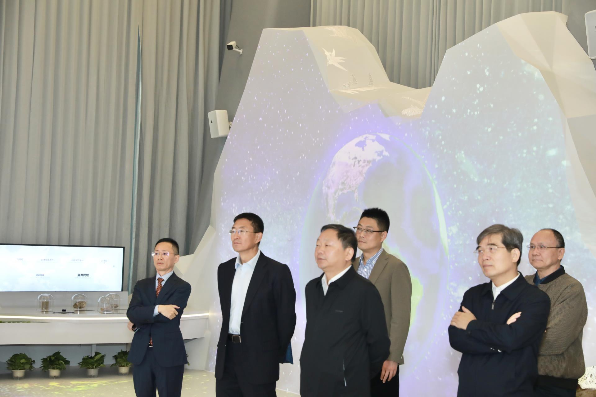 ΰ�¹���(victor1946)�ٷ���վ-Officials Website