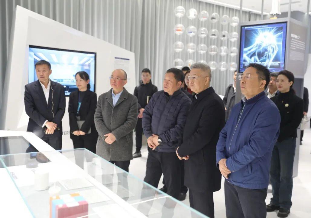 ΰ�¹���(victor1946)�ٷ���վ-Officials Website