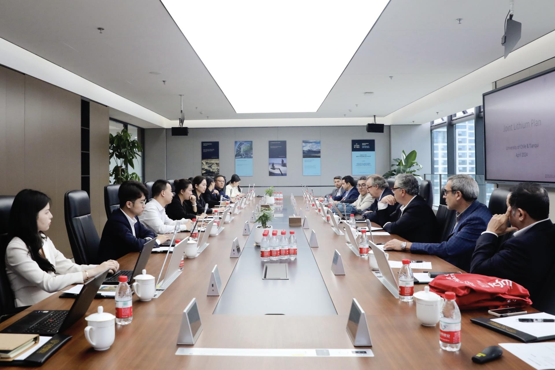 ΰ�¹���(victor1946)�ٷ���վ-Officials Website