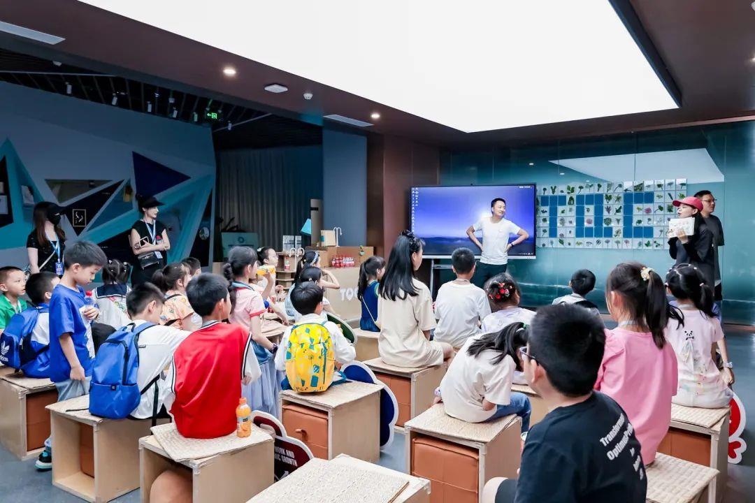 ΰ�¹���(victor1946)�ٷ���վ-Officials Website