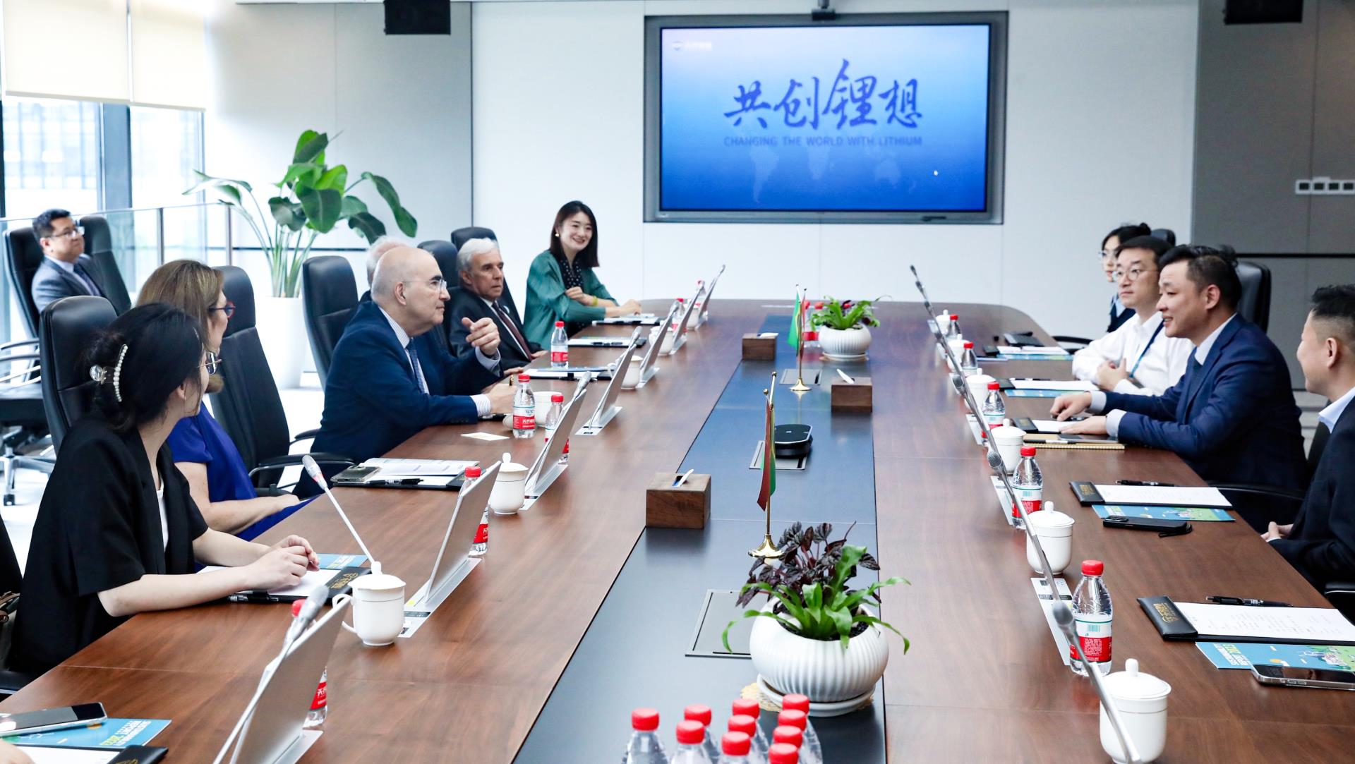 ΰ�¹���(victor1946)�ٷ���վ-Officials Website