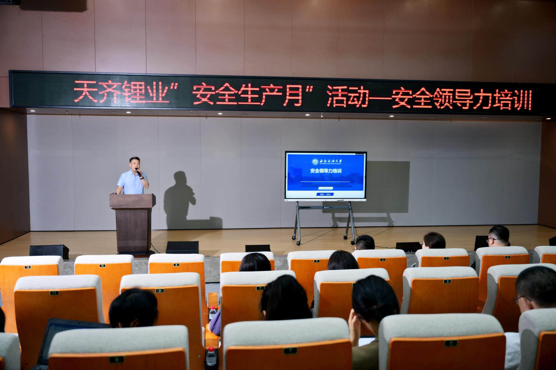 ΰ�¹���(victor1946)�ٷ���վ-Officials Website