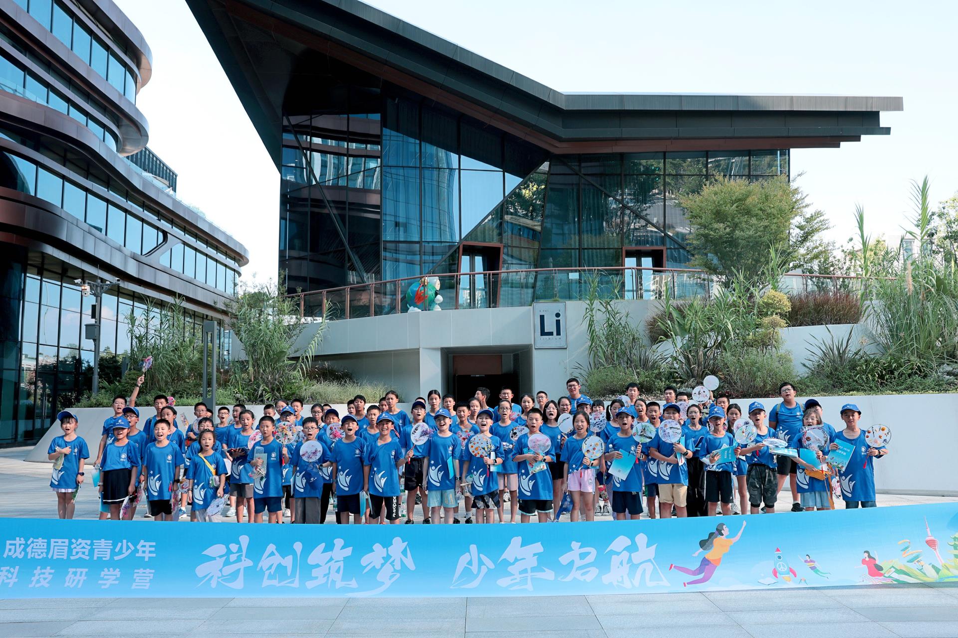 ΰ�¹���(victor1946)�ٷ���վ-Officials Website