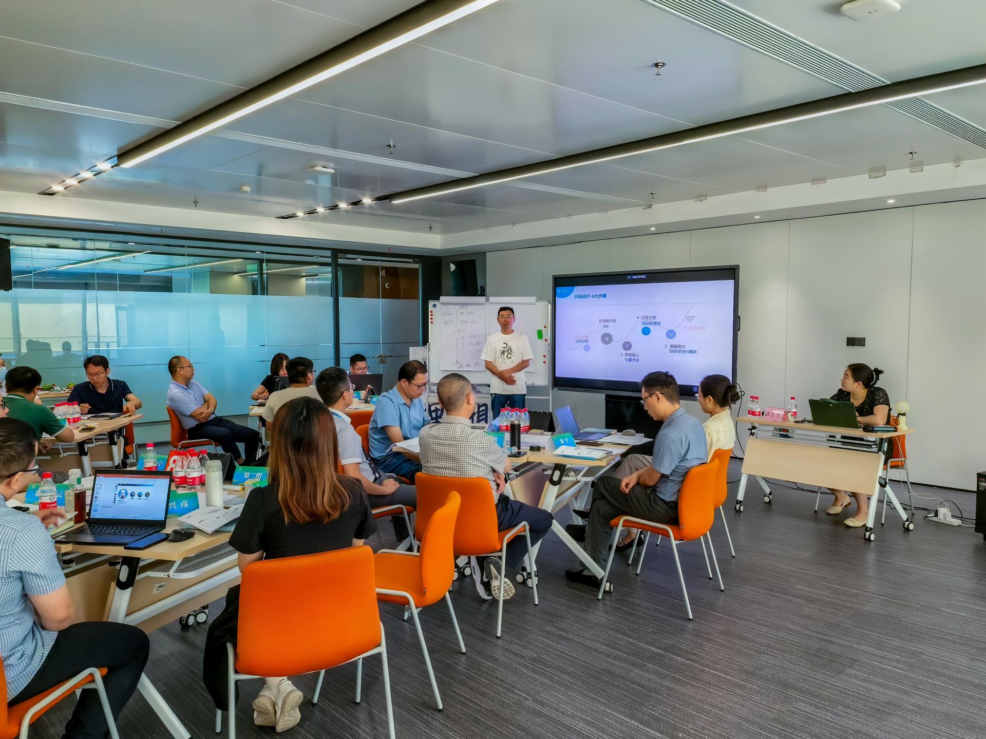 ΰ�¹���(victor1946)�ٷ���վ-Officials Website