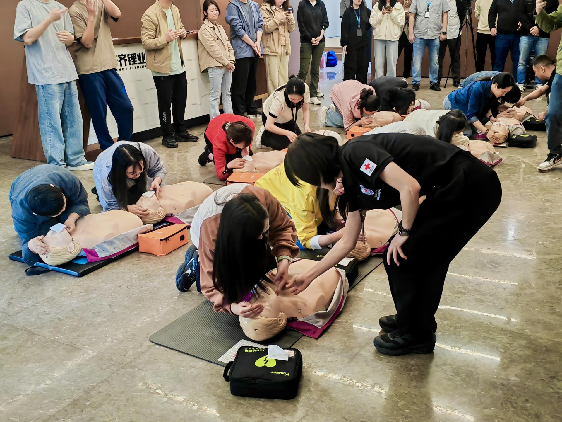 ΰ�¹���(victor1946)�ٷ���վ-Officials Website