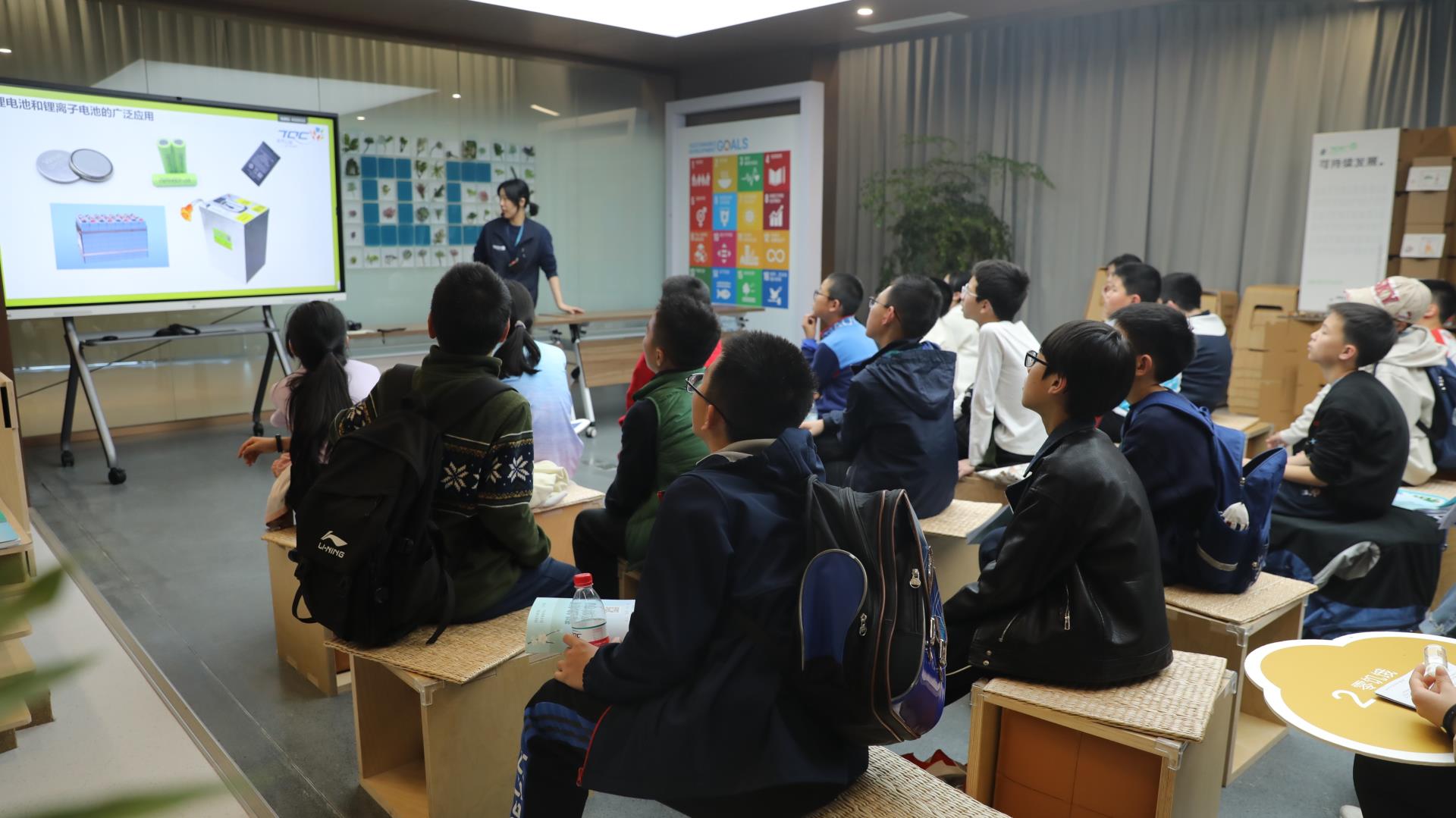 ΰ�¹���(victor1946)�ٷ���վ-Officials Website