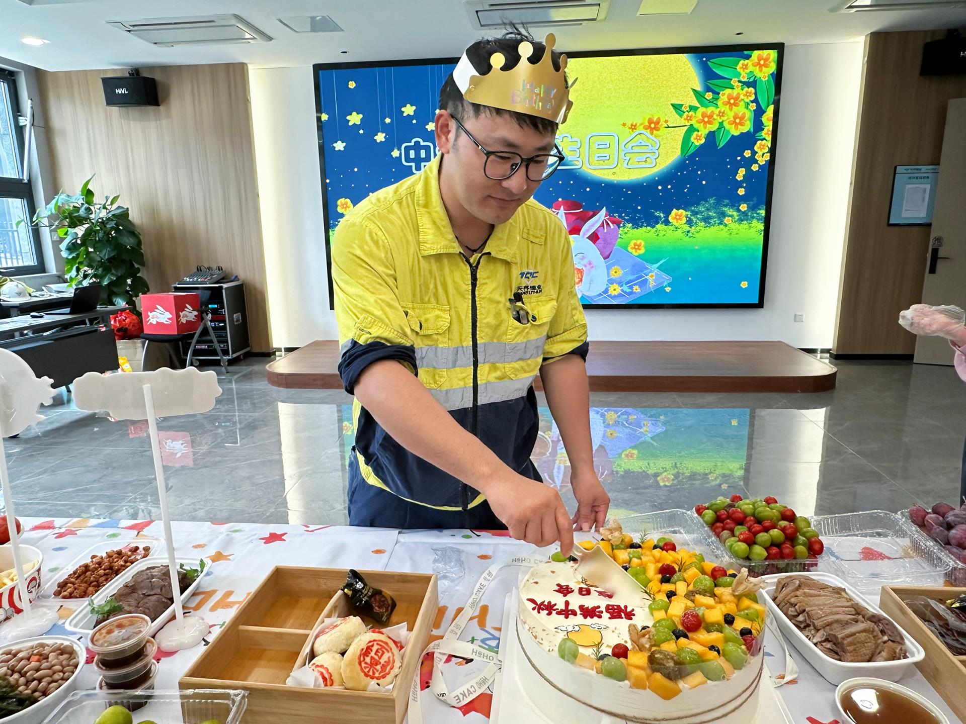 ΰ�¹���(victor1946)�ٷ���վ-Officials Website