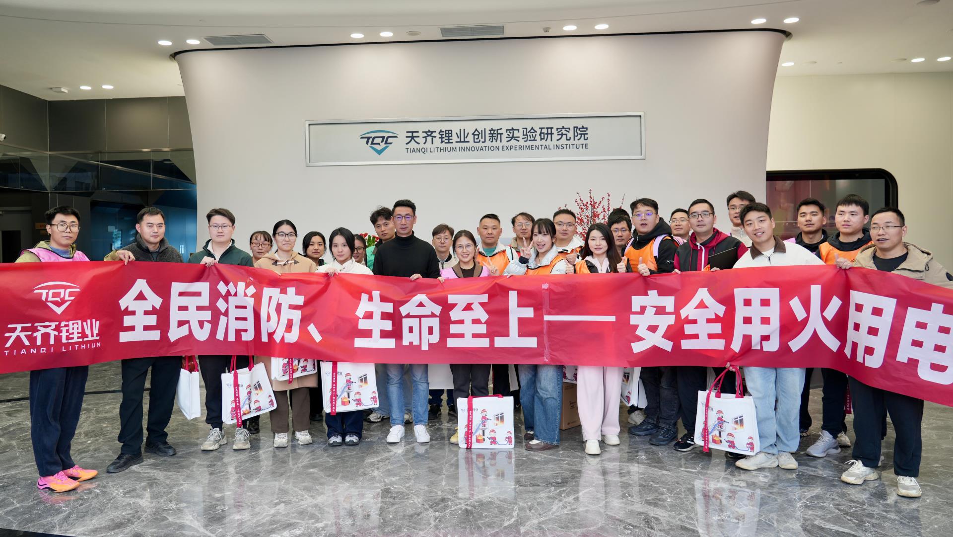 ΰ�¹���(victor1946)�ٷ���վ-Officials Website