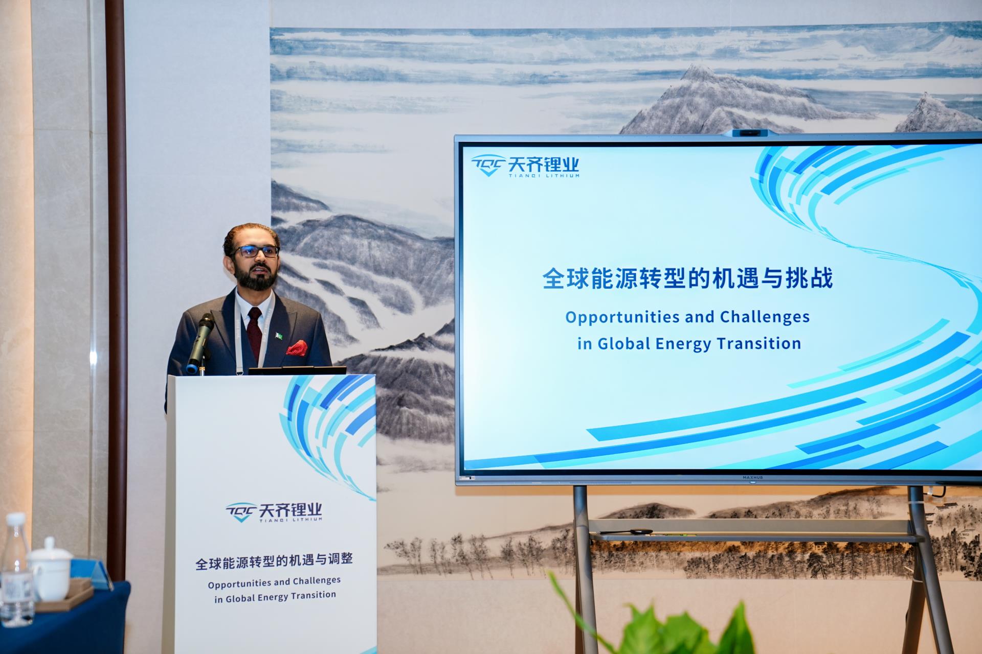 ΰ�¹���(victor1946)�ٷ���վ-Officials Website